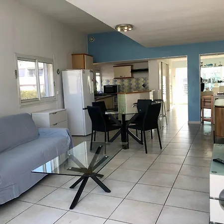 Grand Terrasse Et Vue Piscine - Fr-1-867-15 אגדה